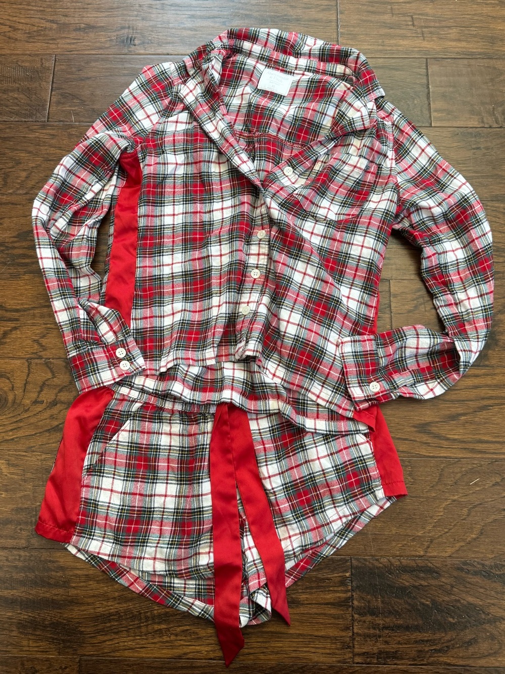 Abercrombie & Fitch red/green and white plaid print matching pajama set 💜